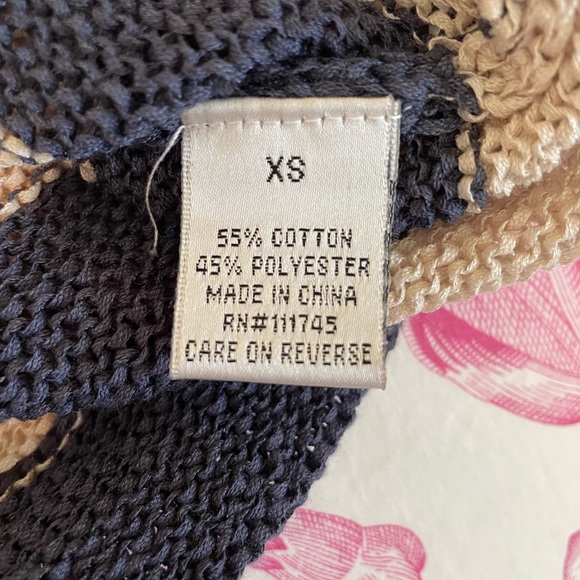 🏝️Big $10 Sale!🏝️WD-NY Striped Sweater - Picture 4 of 6